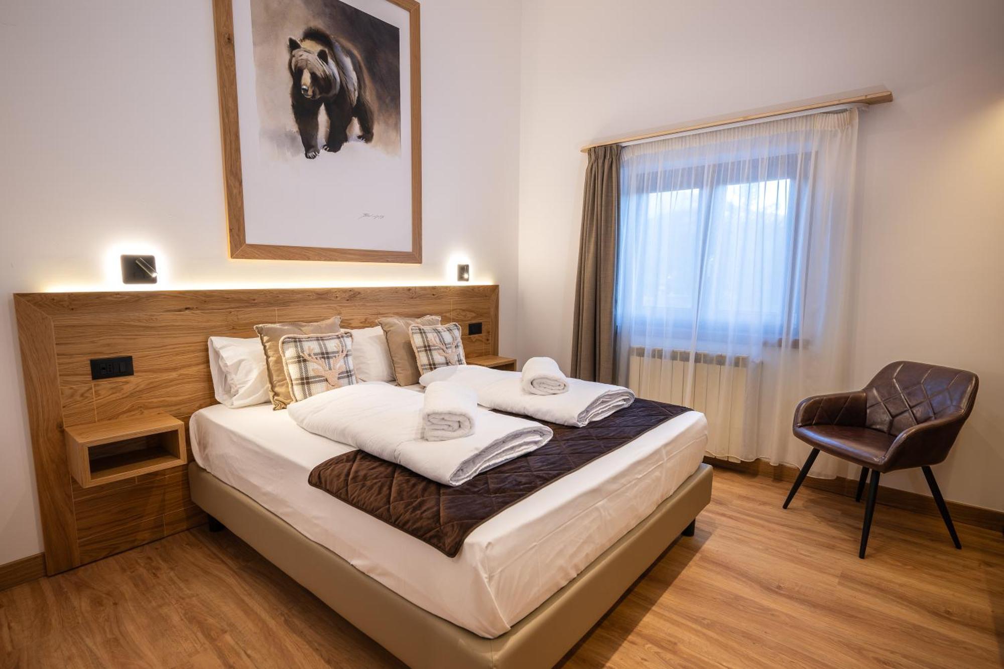 Hotel Iris Pescasseroli Bagian luar foto
